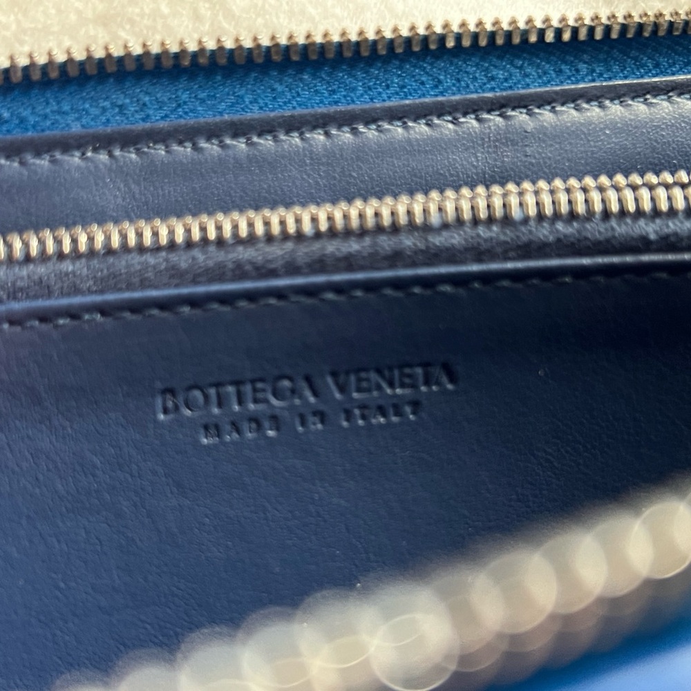 Bottega Veneta Cassette Wallet - Picture 5 of 7